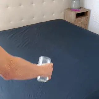 LoveSheet - The waterproof bed sheet with quick-change handles - Image 5